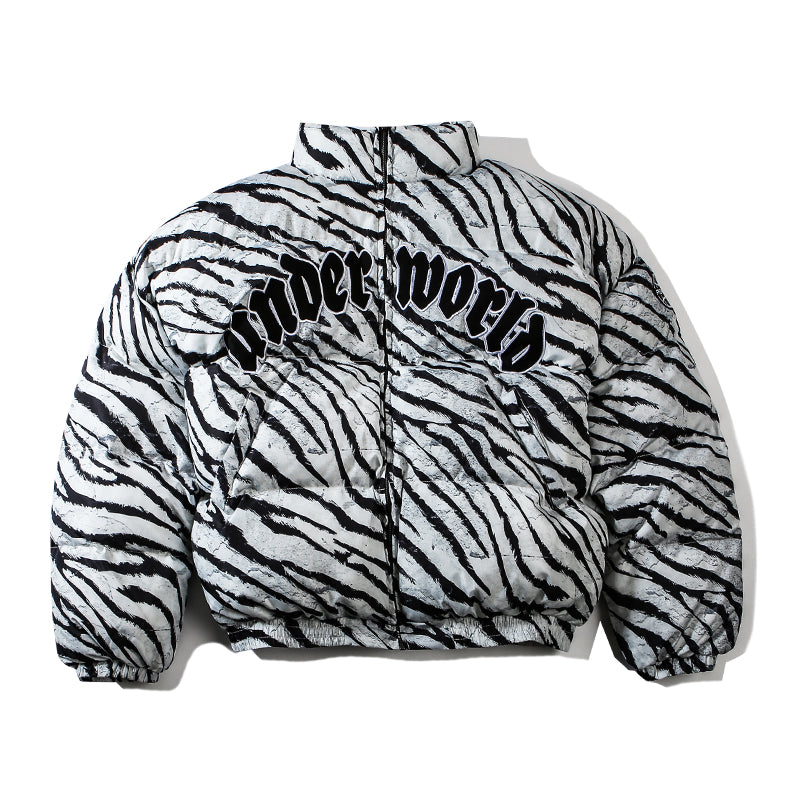 Cassies „Underworld Puffer“ – auffällige Streetwear-Winterjacke