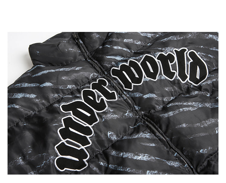 Cassies „Underworld Puffer“ – auffällige Streetwear-Winterjacke