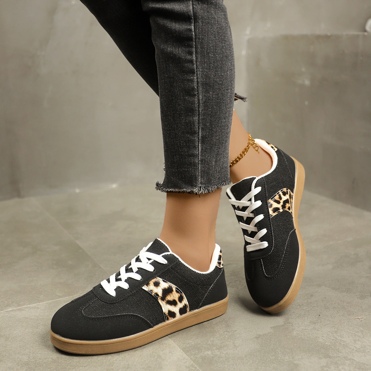 Cassies “Urban Wild” – Trend-Sneaker mit Leopard-Akzent