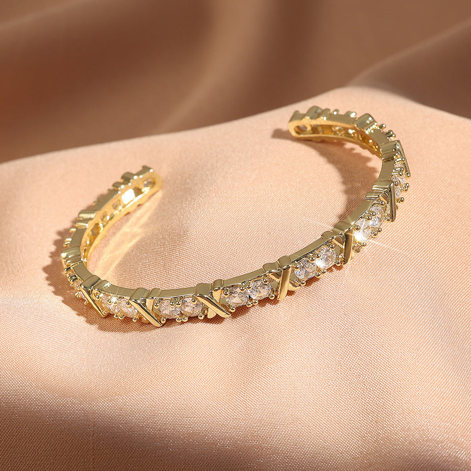 Cassies “LuxeBand” – Elegantes Kristallarmband