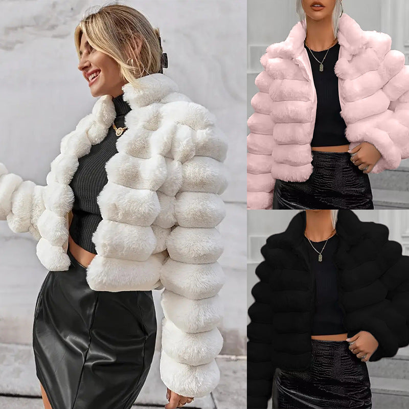 Cassies „Bubble Luxe Jacket“ - Kunstfelljacke